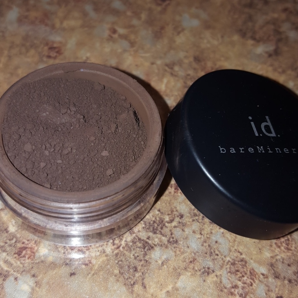 Bare Minerals liner shadow BARK